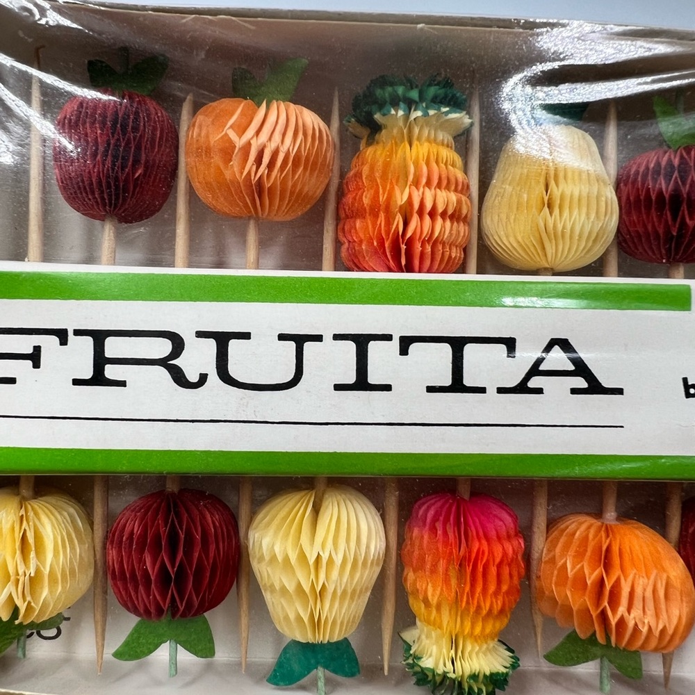 Vintage Fruitta Toothpicks for Fruit, Canapés, Cheese and hors d’oeuvres- - Picture 3 of 3